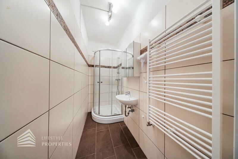 Thumbnail von Helle Garconniere, Nähe Meiselmarkt