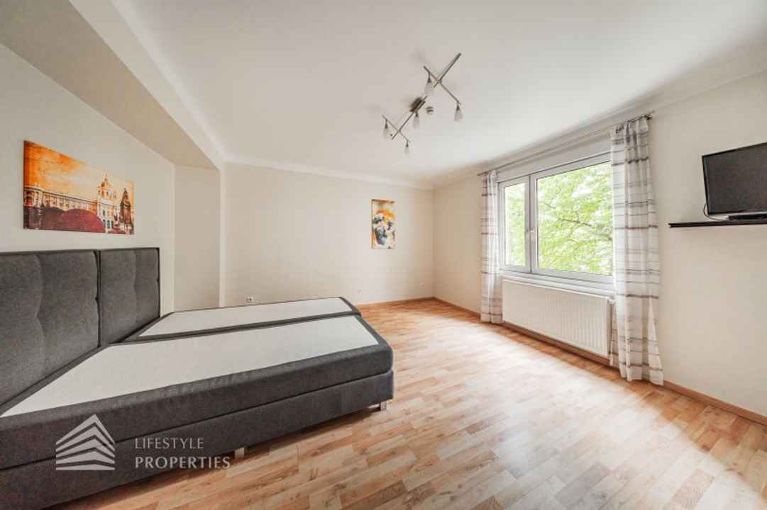 Helle Garconniere, Nähe Meiselmarkt