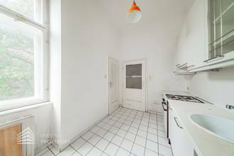 Thumbnail von Helle, sanierungsbedürftige 4-Zimmer Wohnung, Nähe Kutschkermarkt