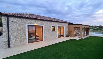 Thumbnail von Moderner Bungalow mit Panorama-Meerblick, Insel Pag