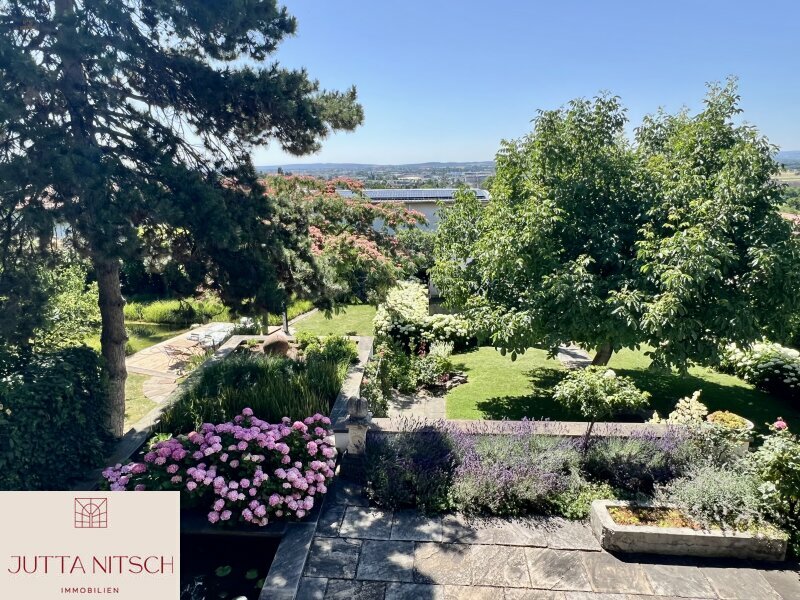 Thumbnail von Exquisites Terrassenhaus mit max. 3 Wohneinheiten in Eisenstadt, separates Baugrundstück – Ihr neues Zuhause mit Traumgarten, Naturpool und Weitblick!