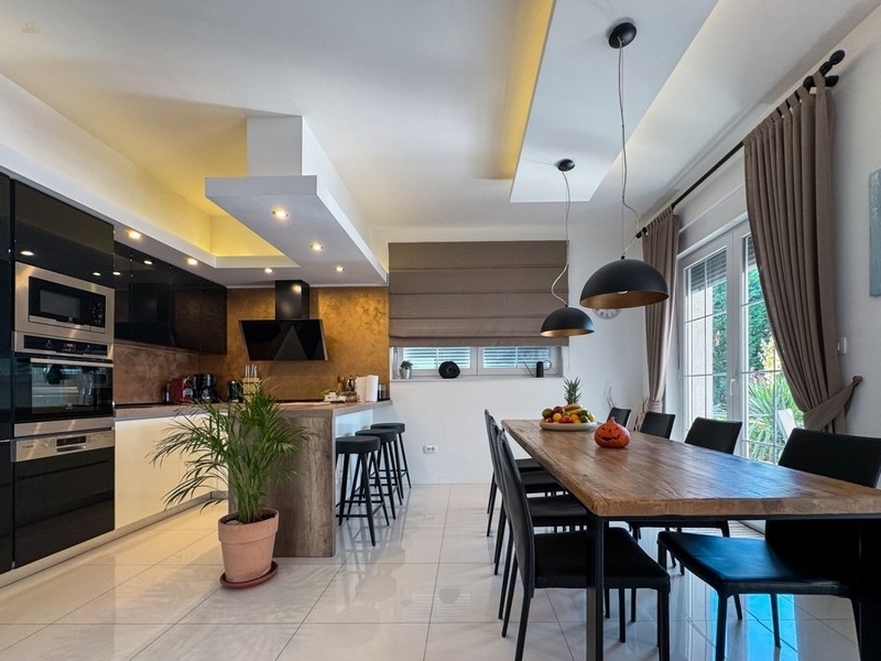 Thumbnail von Villa mit Swimmingpool in ruhiger Lage, Region Labin