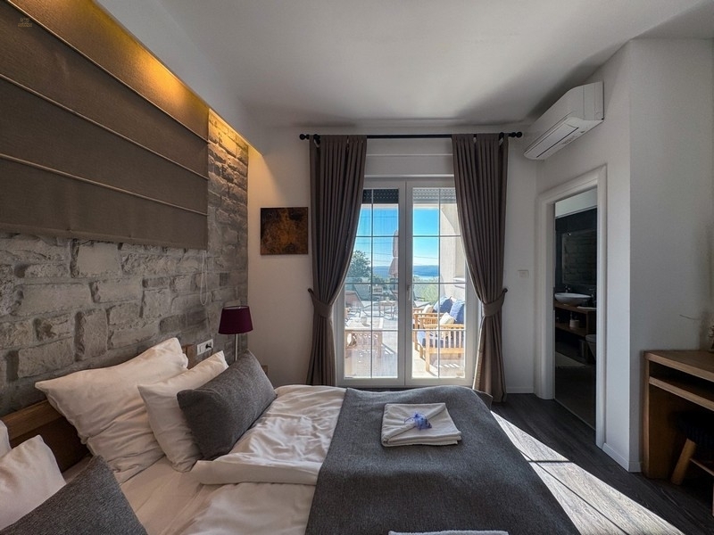 Thumbnail von Villa mit Swimmingpool in ruhiger Lage, Region Labin