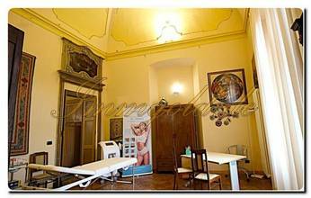 Thumbnail von Immogold Charismatisch Wohnung mit Fresken zur Zeit als Zahnarztpraxis