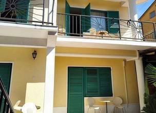 Thumbnail von Pension mit Restaurant nahe dem Meer