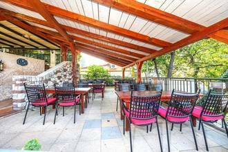 Thumbnail von Pension mit Restaurant nahe dem Meer