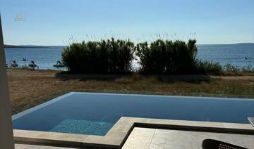 Thumbnail von Appartement mit Infinity-Pool nahe dem Meer