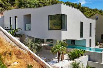 Thumbnail von Moderne Neubau-Villa mit Infinity-Pool und Meerblick, Insel Korcula