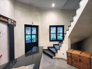 Thumbnail von Attraktive Gewerbeimmobilie mit großem Grundstück als Kapitalanlage oder zur Eigennutzung mit enormem Potential