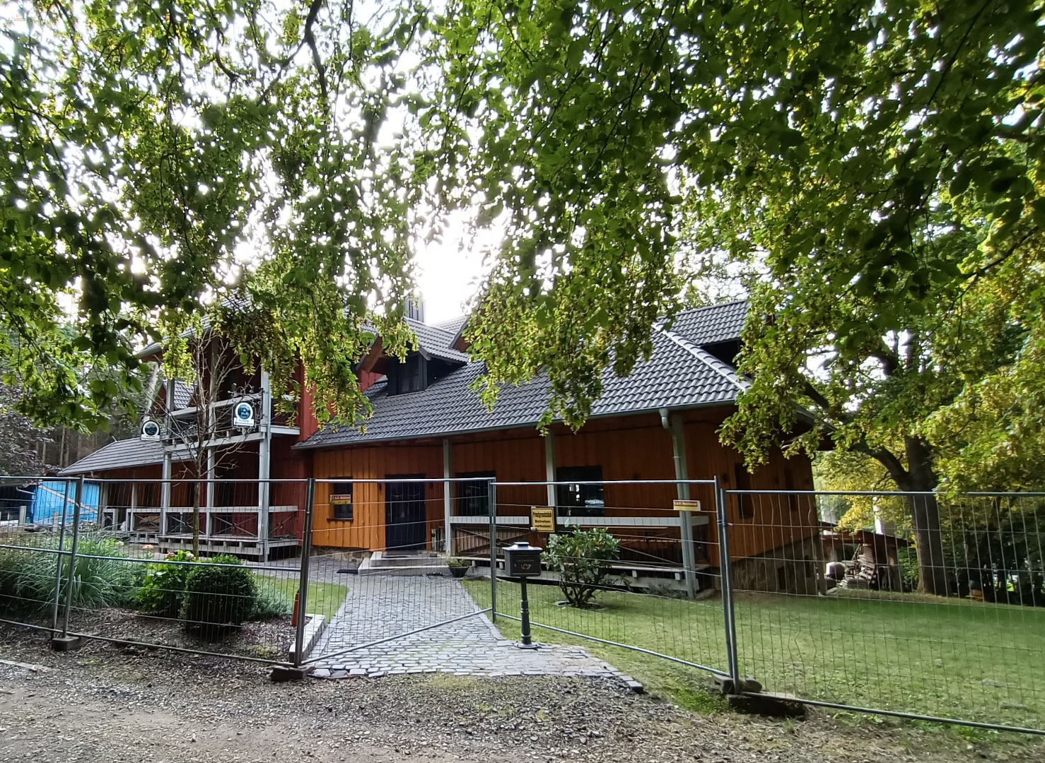 Thumbnail von Attraktive Gewerbeimmobilie mit großem Grundstück als Kapitalanlage oder zur Eigennutzung mit enormem Potential