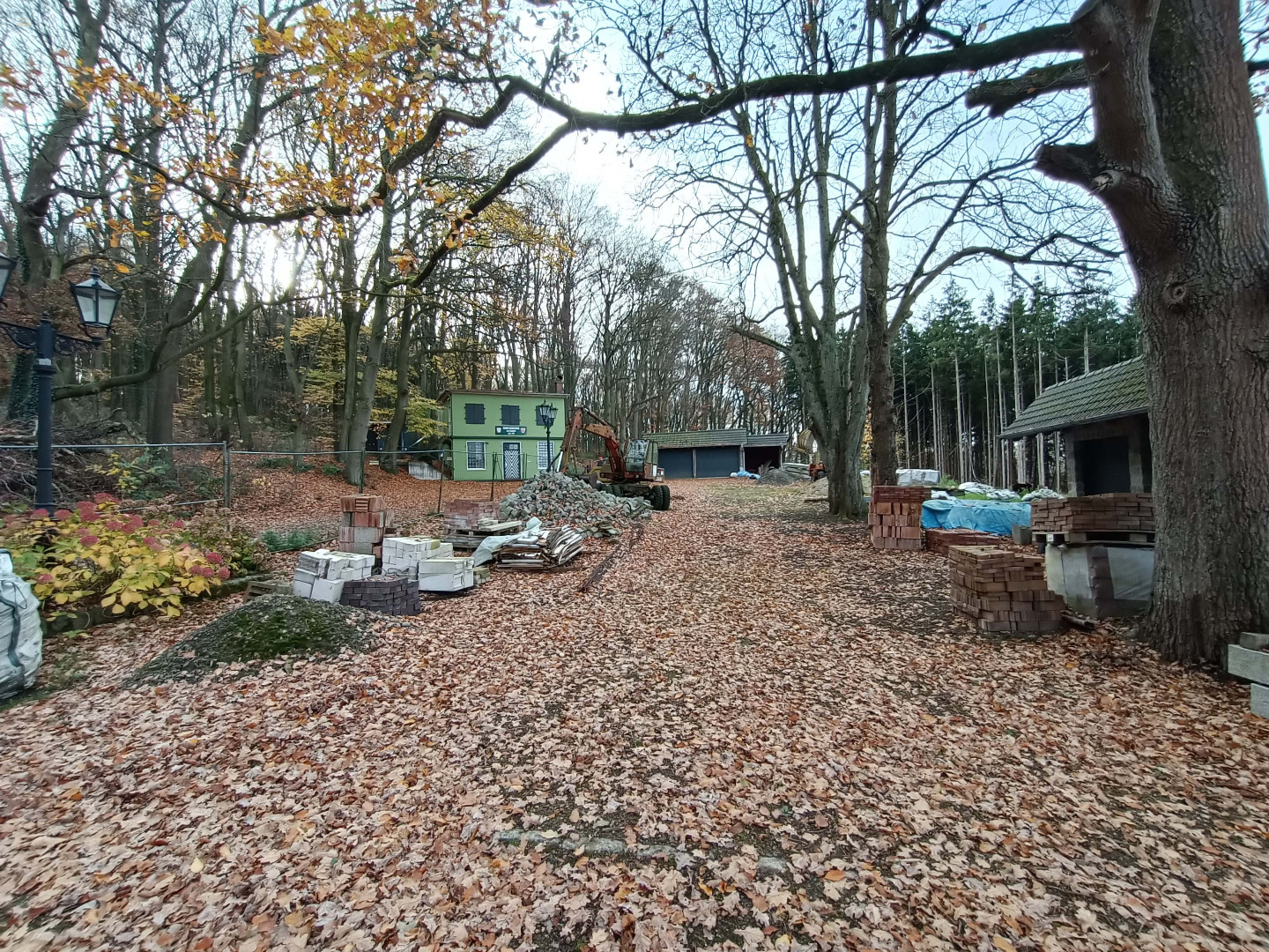 Thumbnail von Attraktive Gewerbeimmobilie mit großem Grundstück als Kapitalanlage oder zur Eigennutzung mit enormem Potential