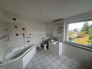 Thumbnail von Teilvermietetes 3-Parteienhaus mit zusätzlichem Bauland