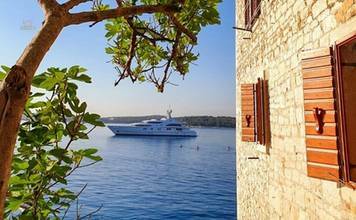 Wohnung in der 1. Reihe zum Meer im Stadtzentrum von Rovinj