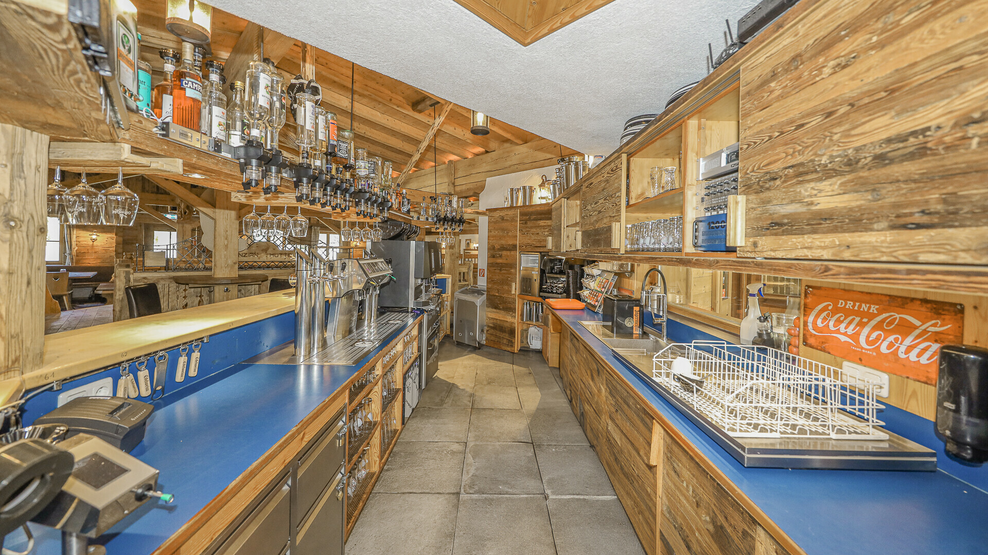 Thumbnail von Exklusiver Après-Ski & Gastgewerbebetrieb in Toplage an der Skipiste