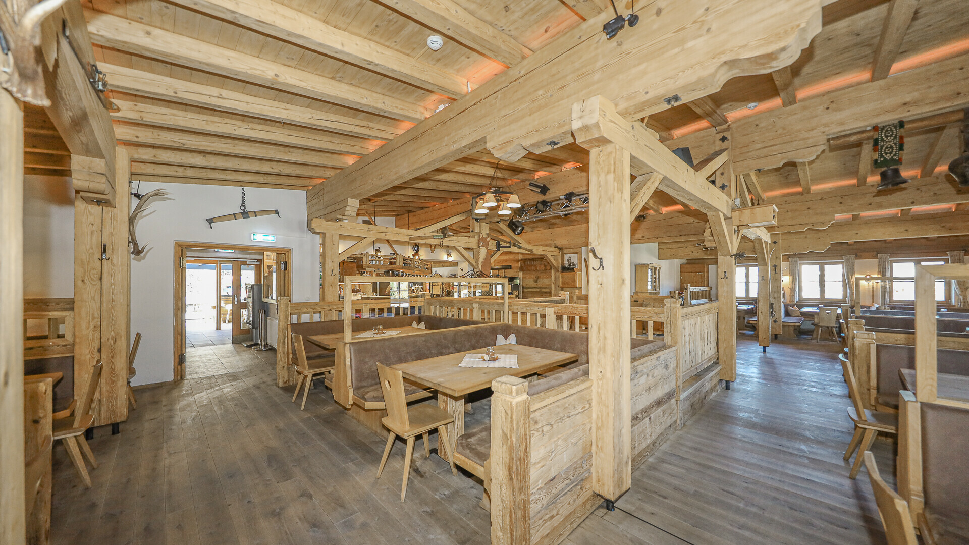 Thumbnail von Exklusiver Après-Ski & Gastgewerbebetrieb in Toplage an der Skipiste