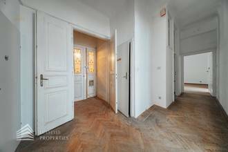 Thumbnail von Renovierungsbedürftige 4,5-Zimmer Wohnung in zentraler Lage