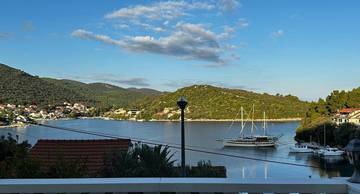 Thumbnail von Kleinerer Bungalow mit wunderschönem Meerblick