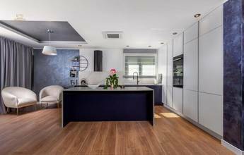 Thumbnail von プールとパノラマ海景色のあるモダンなヴィラ