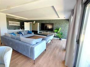 Thumbnail von プールとパノラマ海景色のあるモダンなヴィラ