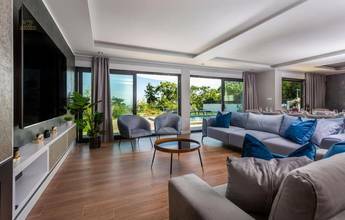 Thumbnail von プールとパノラマ海景色のあるモダンなヴィラ