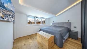 Thumbnail von Komplett sanierte Dachgeschosswohnung in zentrumsnaher Lage