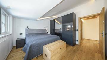 Thumbnail von Komplett sanierte Dachgeschosswohnung in zentrumsnaher Lage