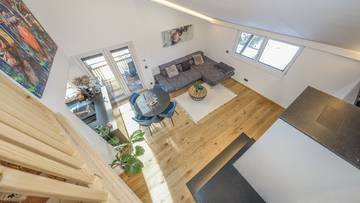 Thumbnail von Komplett sanierte Dachgeschosswohnung in zentrumsnaher Lage