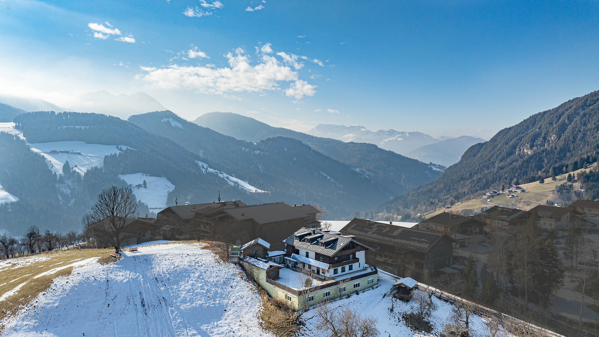 Thumbnail von インスブルックとキッツビュールの間に位置する、最大級の私設保護施設の一つを備えた邸宅