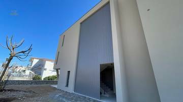 Thumbnail von Modernes Penthouse mit Blick auf das Meer