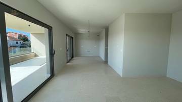 Thumbnail von Modernes Penthouse mit Blick auf das Meer