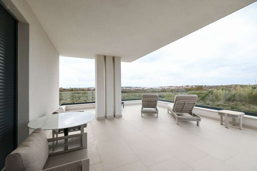 Thumbnail von Moderne Villa mit Pool