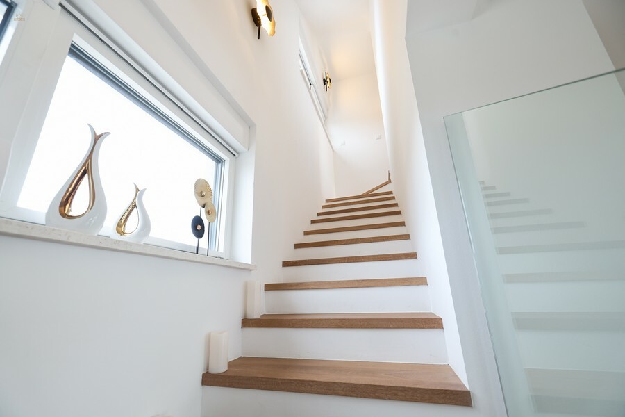 Thumbnail von Moderne Villa mit Pool