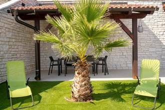 Thumbnail von Attraktive Villa mit 6 Appartements, Pool und Meerblick