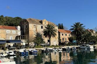 Thumbnail von Historische Villa direkt am Meer