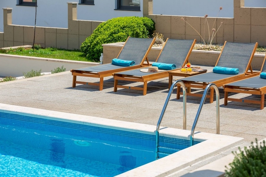 Thumbnail von Villa mit Swimmingpool und Meerblick