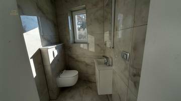 Thumbnail von Modernes Haus mit Swimmingpool und Meerblick