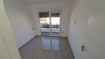 Thumbnail von Modernes Haus mit Swimmingpool und Meerblick