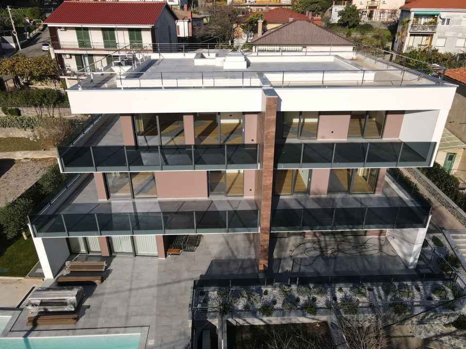 Neubauwohnung im Erdgeschoss mit Garten