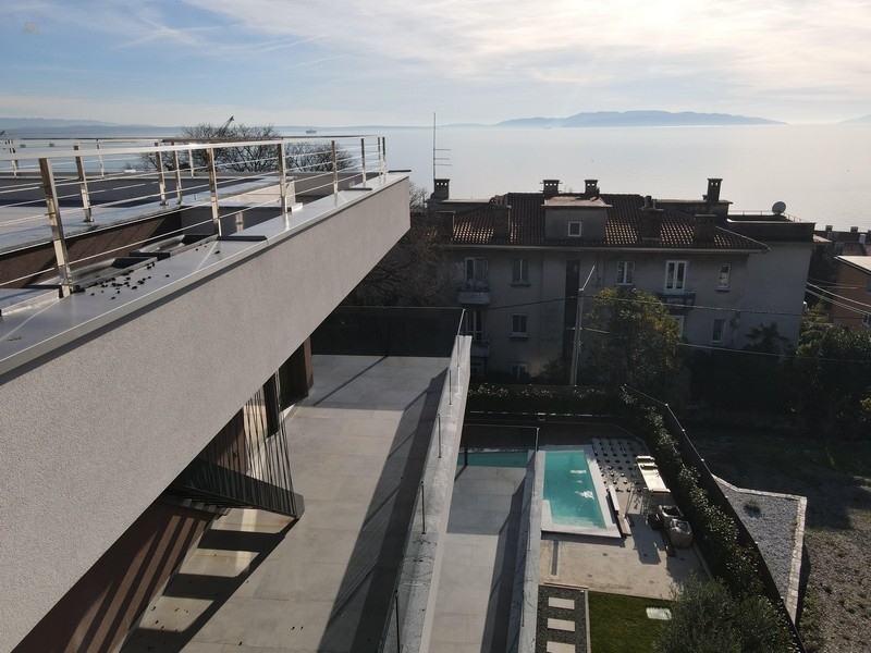 Thumbnail von Modernes Penthouse im Neubau mit Panorama-Meerblick