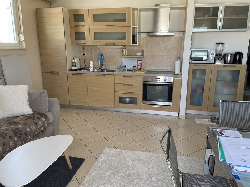 Thumbnail von Dachgeschosswohnung mit Blick auf den Hafen und das Meer