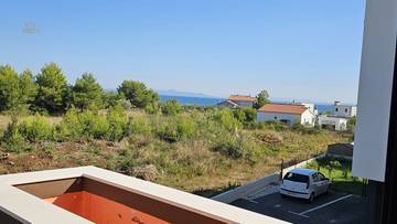 Thumbnail von Moderne Villa mit Pool und Dachterrasse
