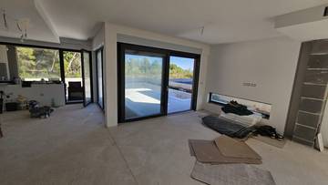 Thumbnail von Moderne Villa mit Pool und Dachterrasse