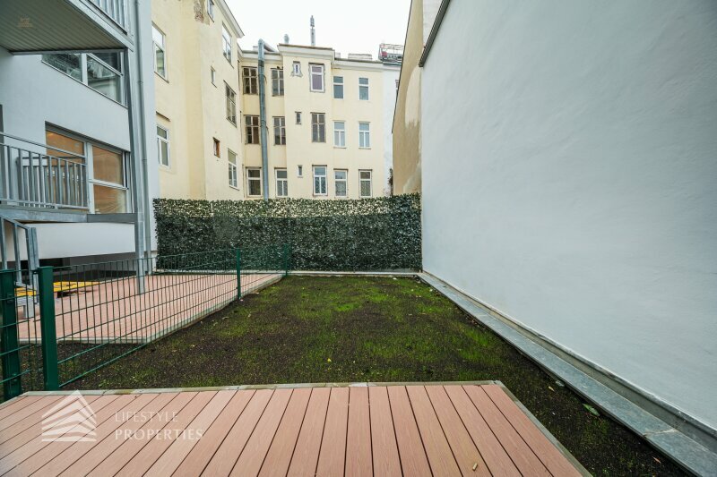 Heller 4-Zimmer Erstbezug mit Terrasse, Nähe Kutschkermarkt