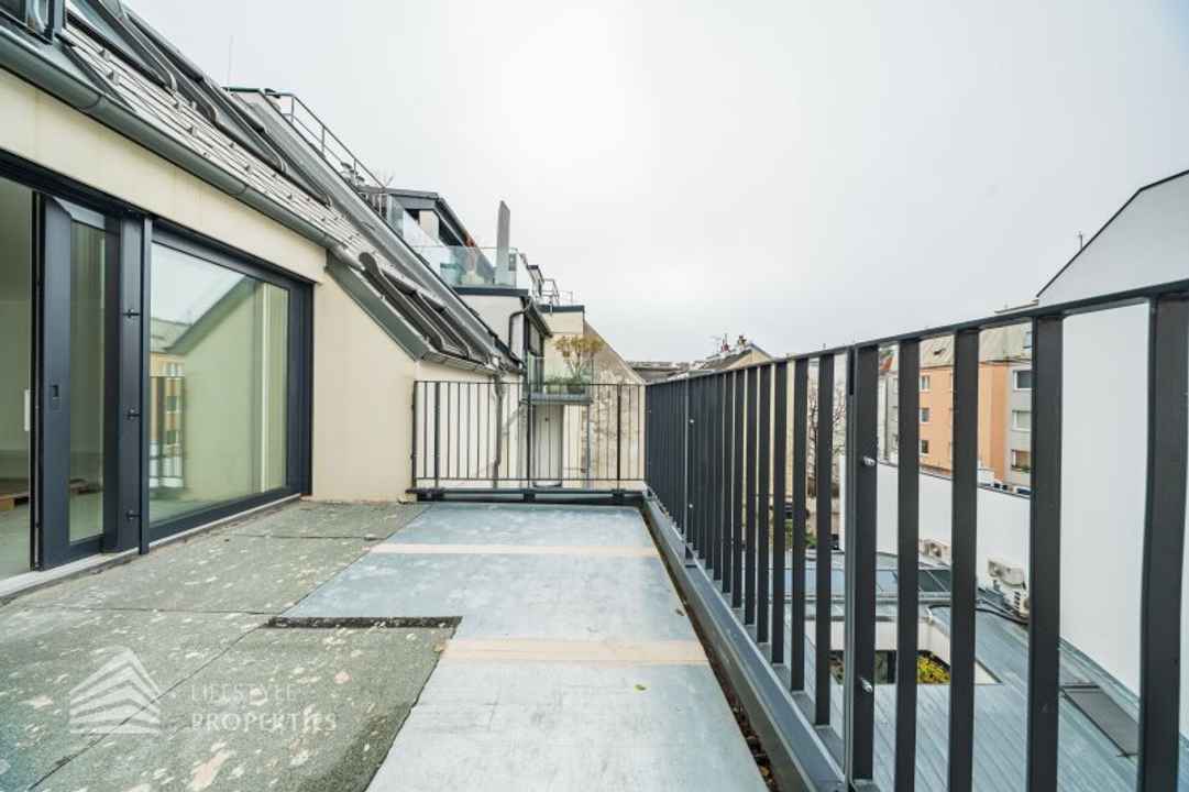 Erstbezug 4-Zimmer Wohnung mit Balkonen, Nähe Aumannplatz