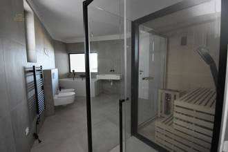 Thumbnail von Luksusowy penthouse z basenem na dachu i panoramicznym widokiem na morze