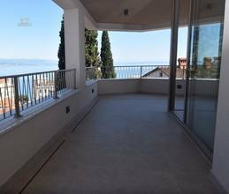 Thumbnail von Luksusowy penthouse z basenem na dachu i panoramicznym widokiem na morze