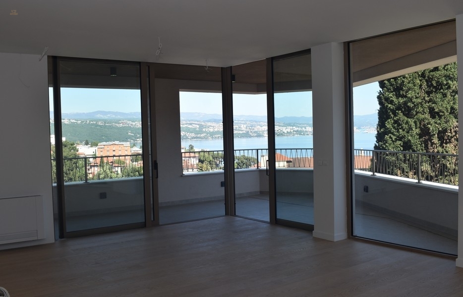 Thumbnail von Luxuriöses Penthouse mit Swimmingpool auf der Dachterrasse und Panorama-Meerblick