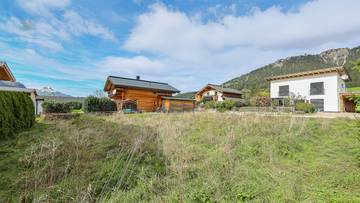 Thumbnail von Grundstück mit Baugenehmigung für Doppel- oder Mehrfamilienhaus