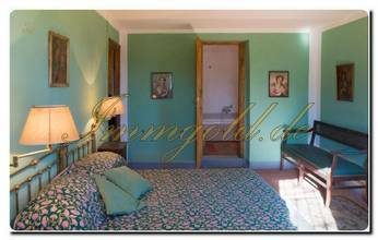 Thumbnail von Großes, vom Grün umgebenes Bauernhaus mit riesigem Grundstück in Murazzano