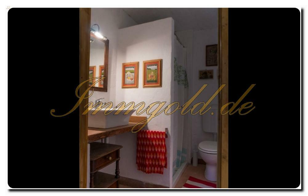 Thumbnail von Großes, vom Grün umgebenes Bauernhaus mit riesigem Grundstück in Murazzano